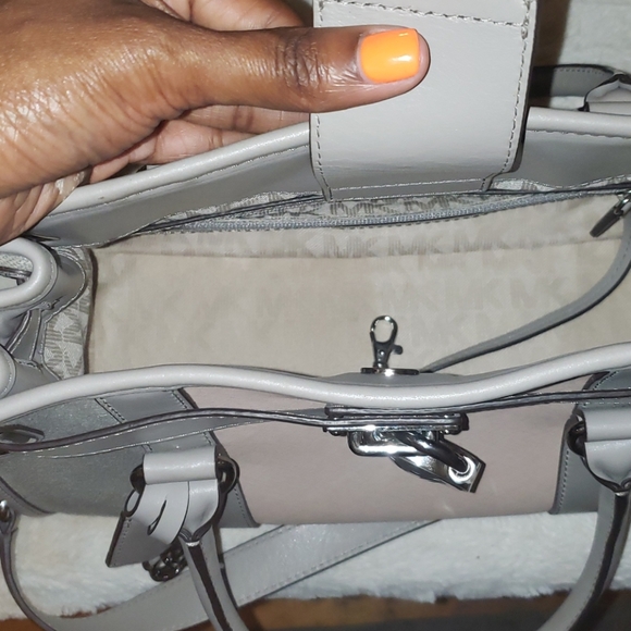 Michael Kors medium Hamilton Color Block Convertible Satchel - Picture 11 of 15